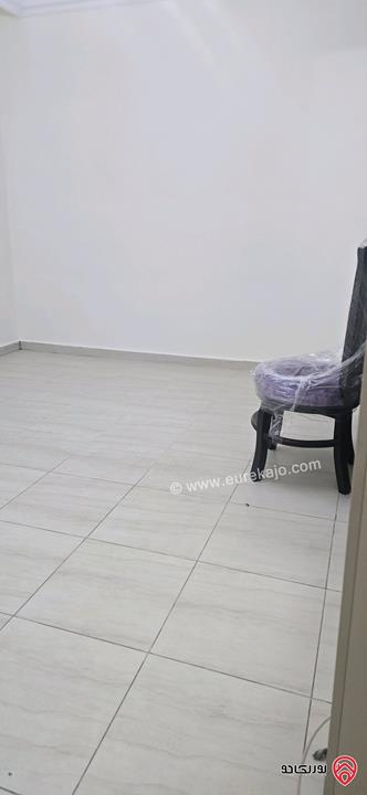 شقة مساحة 210م طابق أول للبيع في عمان - الرابية