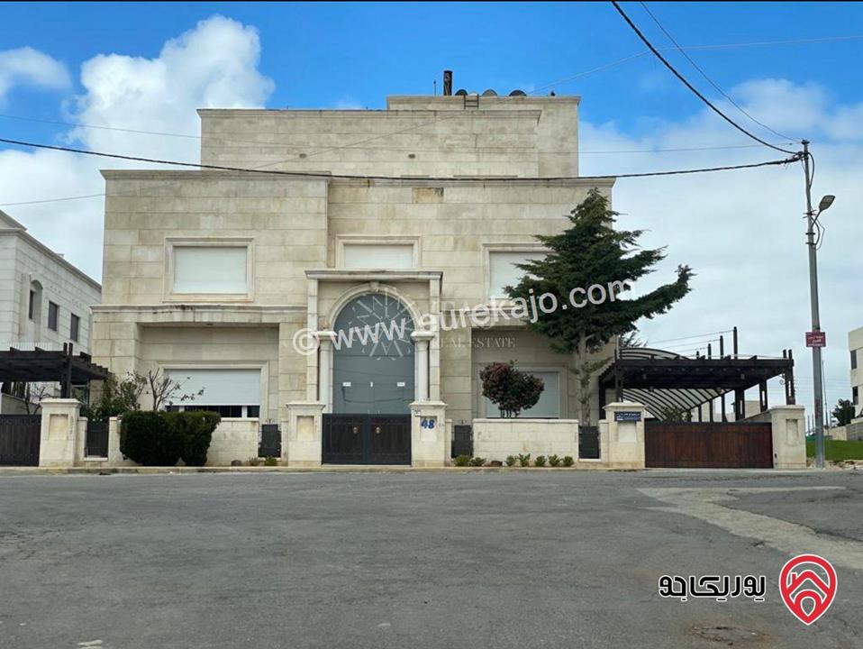 فيلا فاخرة مستقلة مساحة 1291م على أرض 961م للبيع في عمان - الظهير