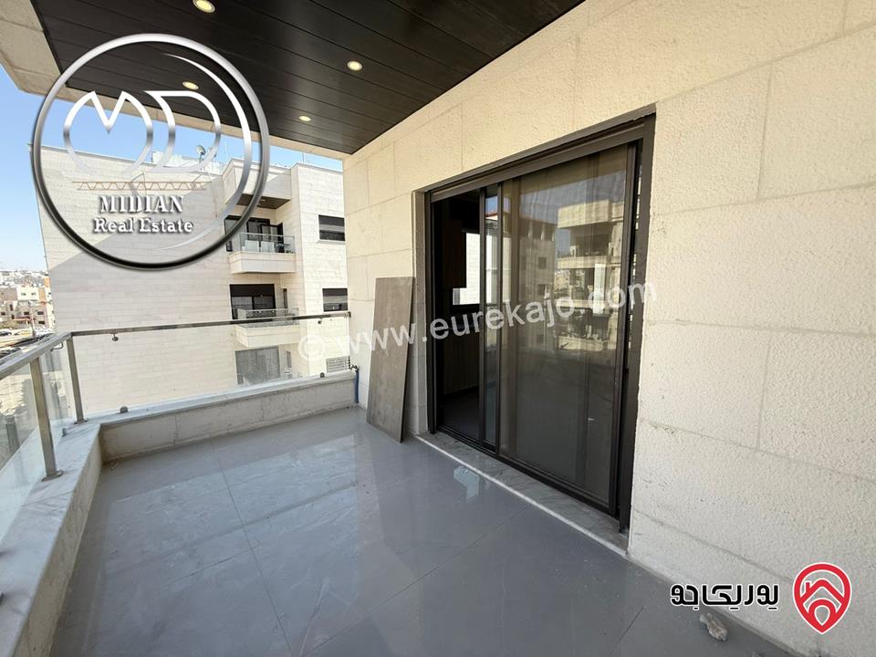 شقة فارغة للايجار في عمان - ام السماق مساحة 230م طابق ثاني تشطيبات ديكورات فاخرة جديدة لم تسكن