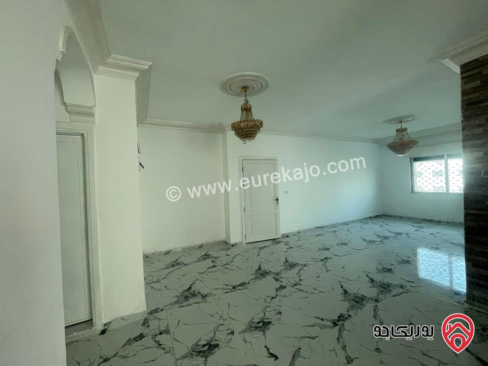 شقة مجددة بالكامل مساحة 139م طابق ثاني للبيع في عمان - ضاحية الاقصى 