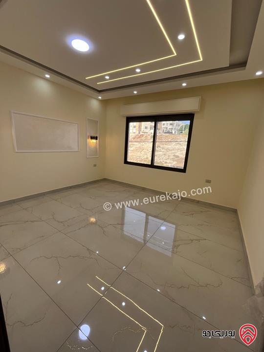 شقة سكنية طابق اول مساحة 126م للبيع في عمان - البنيات
