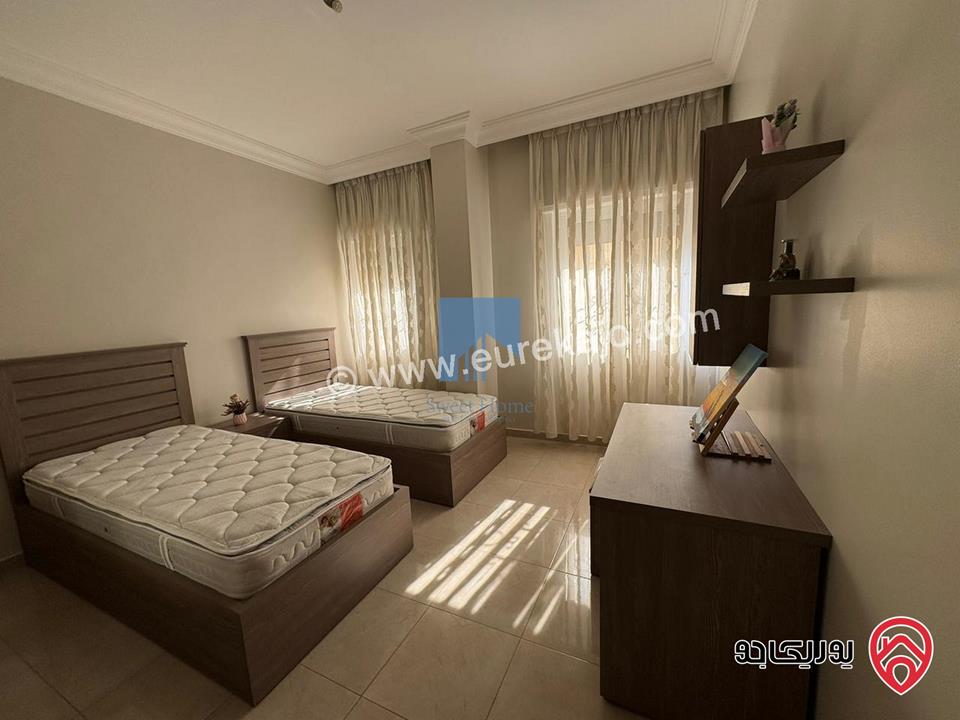 شقة مفروشة مساحة 94م مع ترس امامي 35م للبيع في عمان - ضاحية الأمير راشد