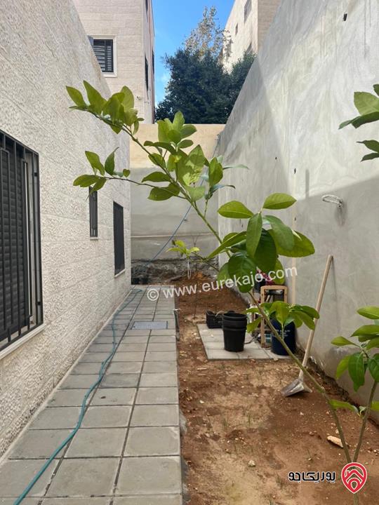 فيلا مساحة 200م على ارض 420م للبيع في عمان - ابو نصير 