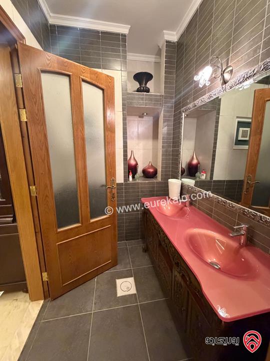 شقة طابقية فاخرة مفروشة او فارغة طابق ثاني مساحة 460م للإيجار في عمان - الجاردنز