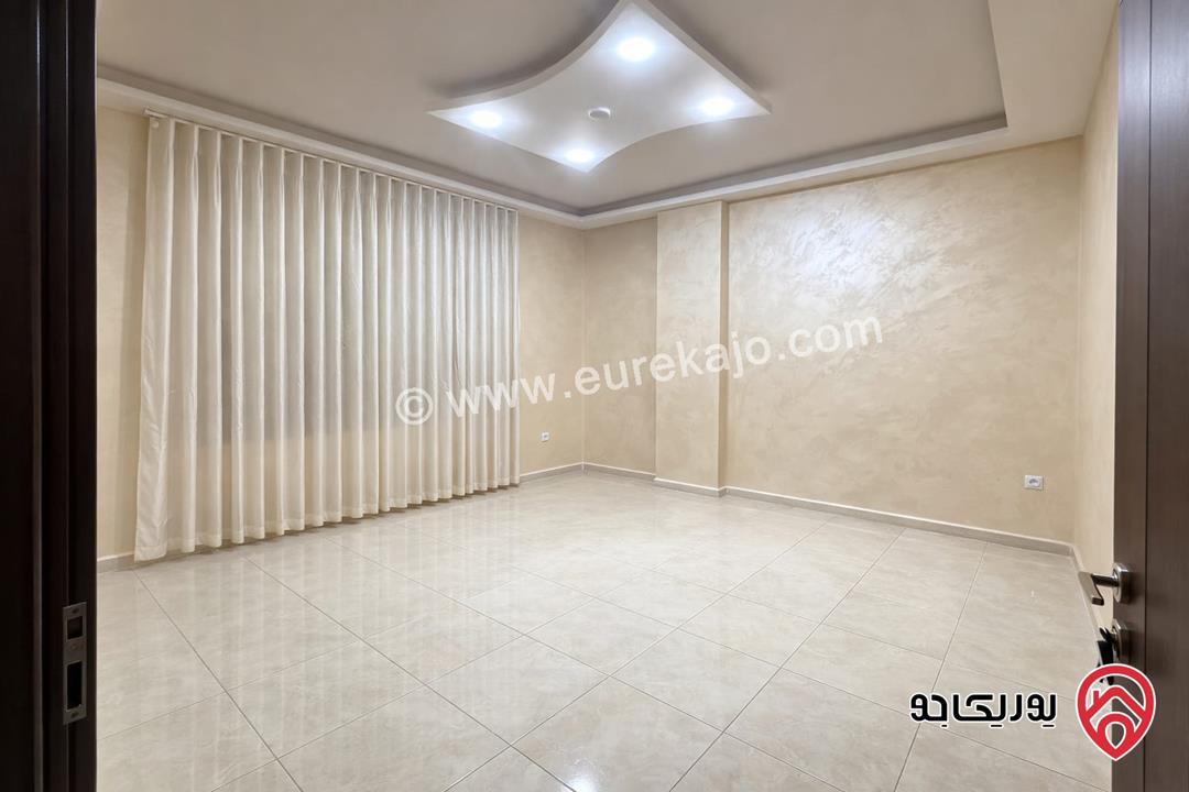 شقة فاخرة مساحة 180م طابق أول للبيع في عمان - الجبيهة 