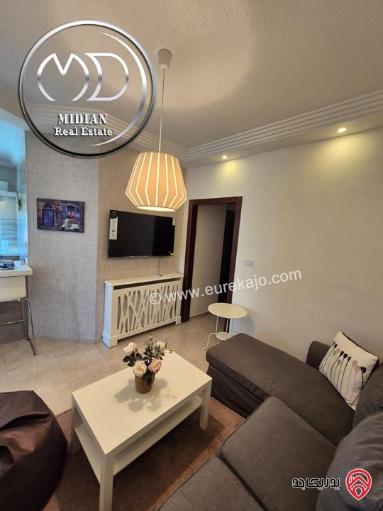 شقة فارغة للايجار في عمان - الجندويل مساحة 130م طابق ثالث تشطيبات ديكورات فاخرة اطلالة جميلة بسعر مميز