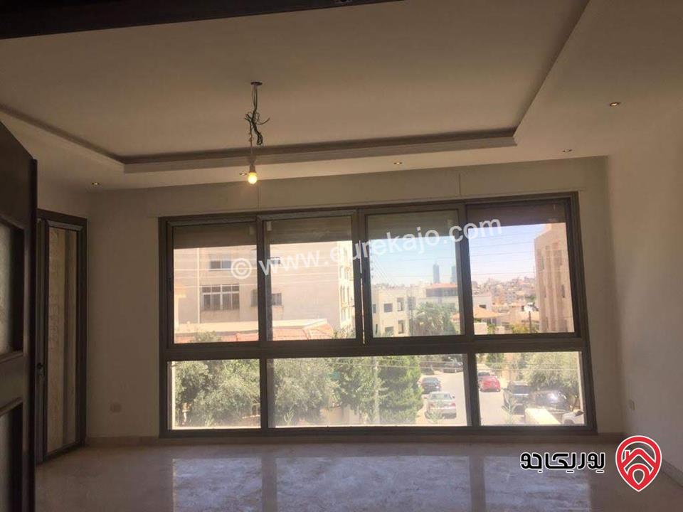شقق طابق اول مساحة 250م وطابق ثاني مساحة 250م للبيع في عمان - أم أذينة