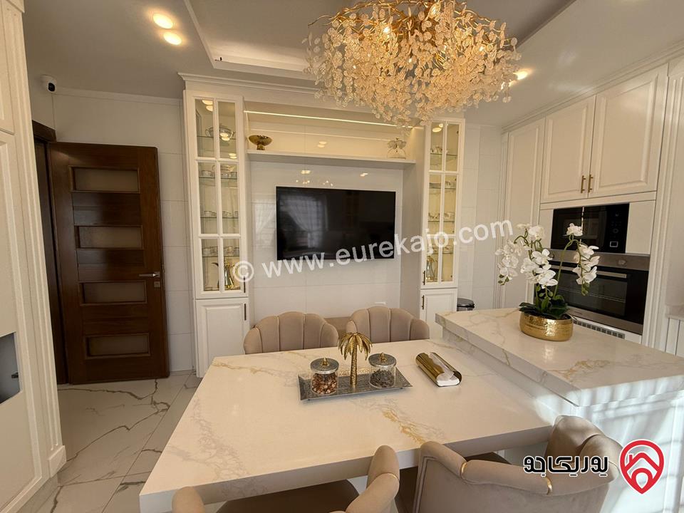 شقة شبه ارضية مساحة 210م داخلي و 180م خارجي لم تسكن للايجار مفروشة في عمان - خلدا