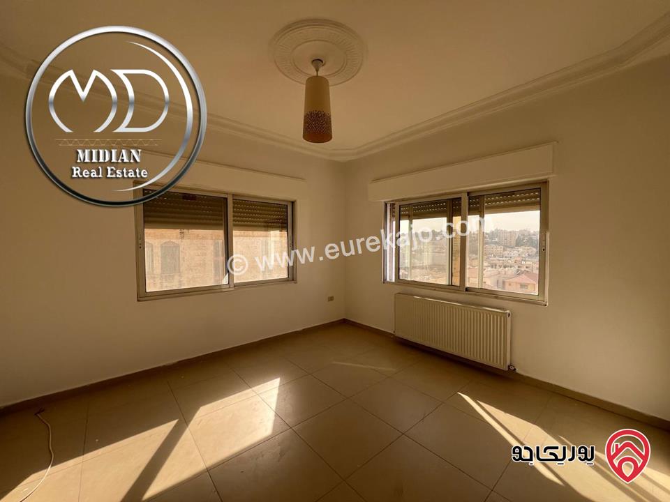 شقق فارغة للايجار في عمان - خلدا مساحات 195م تشطيبات و ديكورات سوبر ديلوكس اطلالة جميلة بأسعار مميزة