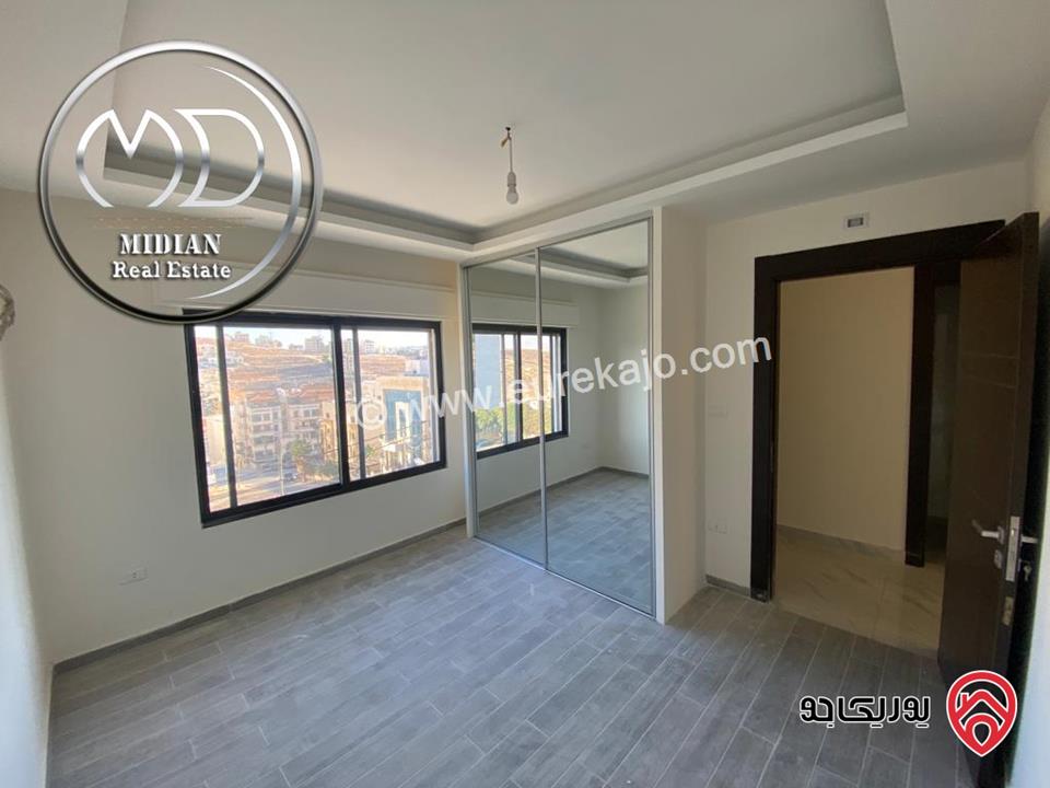 شقة دوبلكس فارغة للايجار طابق أخير مع روف في عمان - دير غبار مساحة 220م مع تراسات تشطيبات و ديكورات عصرية فاخرة