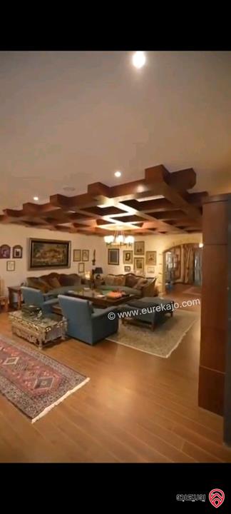 فيلا مساحة 1500م على أرض 1600م للبيع في عمان - الظهير