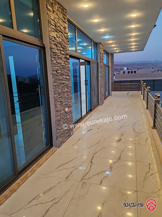 شاليه طابقين مساحة ارض 507م مساحة البناء 200م للبيع في البحر الميت - من اراضي الشونة الجنوبية غور الرامة