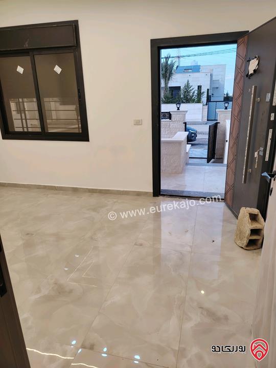 شقة طابق أرضي مساحة 140م للايجار في اربد - حواره