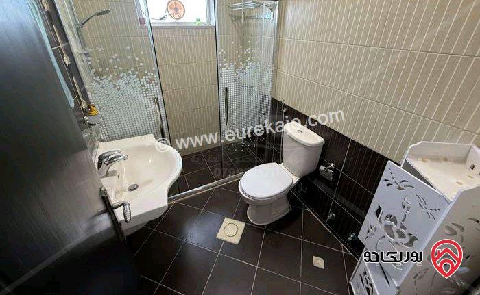 شقة فارغة مساحة 240م طابق أول للايجار في عمان - الرابية