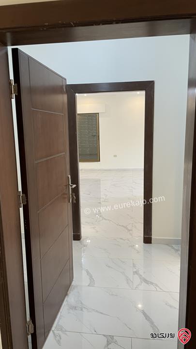 شقة بناء جديد لم تسكن بعد مساحة 178م طابق ثالث للبيع في عمان - مرج الحمام