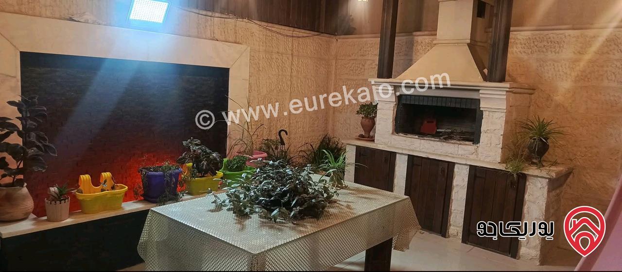 شقة ارضية مساحة 176م داخلي وترس امامي وخلفي 80م للبيع في عمان - الجبيهة حي المنصور