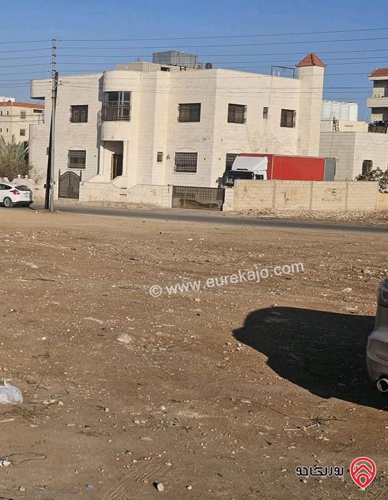 قطعة مميزة مساحة 567م على شارعين للبيع واصل كل الخدمات في عمان - جاوا