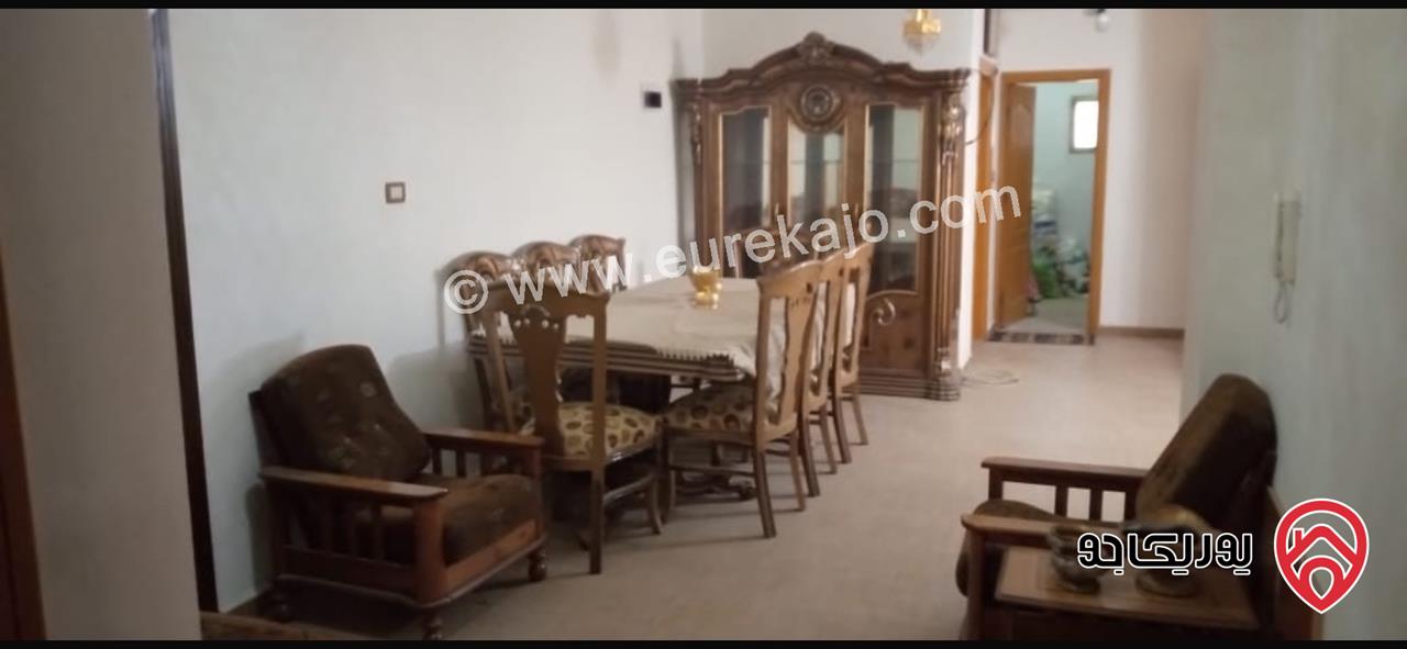 شقة طابق أول مساحة 189م للبيع في عمان - الجبيهة