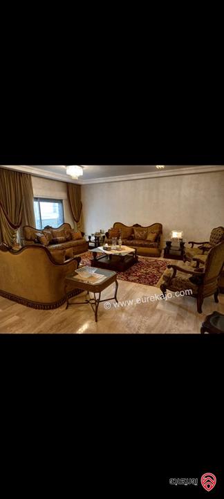 شقة طابق شبه ارضي مساحة 310م للبيع في عمان - ام اذينة
