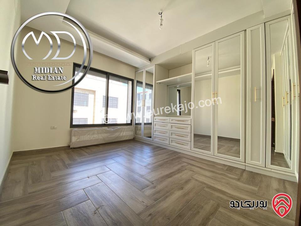 شقة دوبلكس جديدة فارغة للايجار في عمان - ضاحية النخيل طابق اخير مع روف مساحة 250م مع تراسات تشطيبات و ديكورات عصرية فاخرة