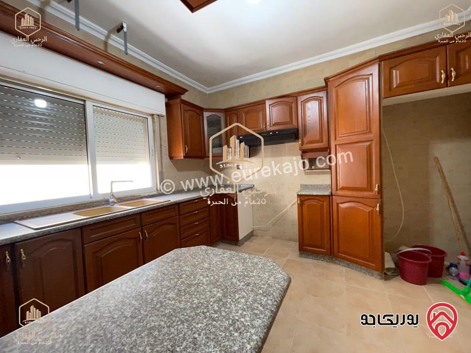 شقة طابق ثالث مع رووف مساحة 180م للايجار في عمان - الجاردنز 