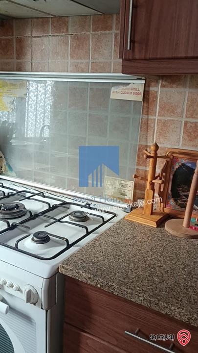 شقة طابق اول 150م تشطيب سوبر ديلوكس للبيع في عمان - خلدا