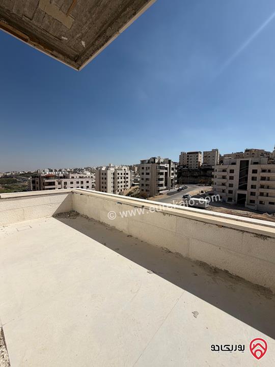 شقة طابق ثالث مع رووف مساحة 170م وترس 80م سوبر ديلوكس للبيع في عمان -  الجبيهة 