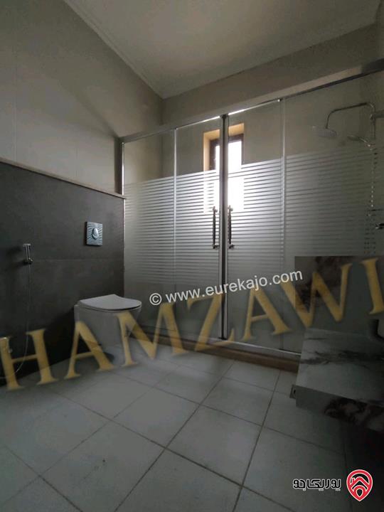 شقة طابق أرضي مساحة 220م داخلي و 100م خارجي للايجار في عمان - عبدون 