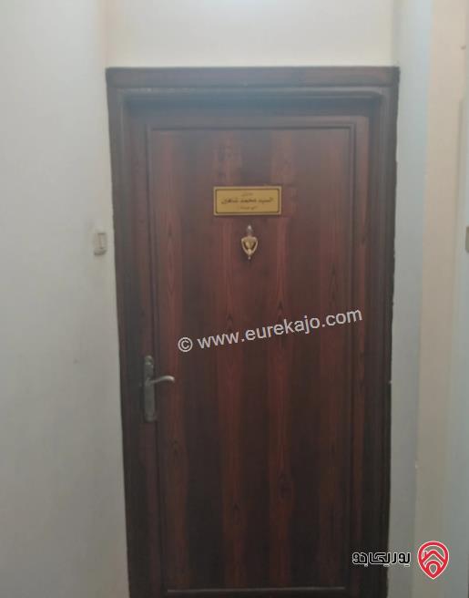 شقة مساحة 96م طابق ثالث للبيع في الجبل الأخضر 