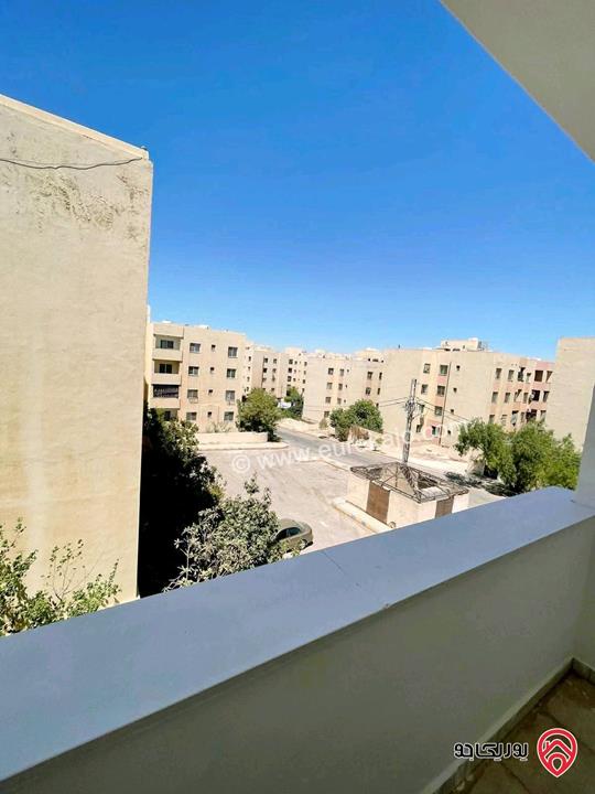 شقة طابق ثاني مساحة 96م للبيع في الزرقاء - مدينة الشرق المرحلة الثانية 