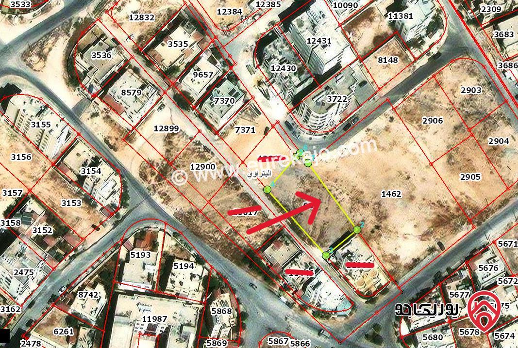 قطعة ارض مساحة 1 دونم و 120م من اراض الزرقاء - البتراوي واجهة على الشارع