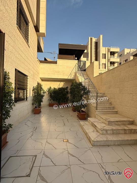 شقة شبه ارضية مساحة 210م داخلي و 180م خارجي لم تسكن للايجار مفروشة في عمان - خلدا