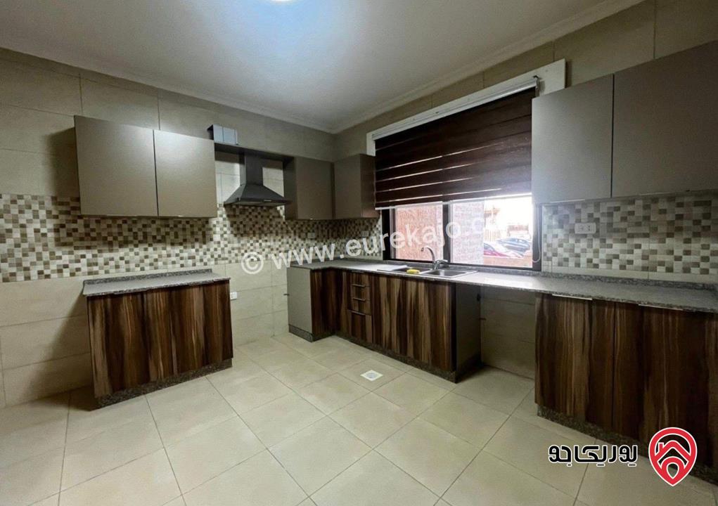 شقة طابق أرضي معلق مساحة 130م للايجار في عمان - خلدا