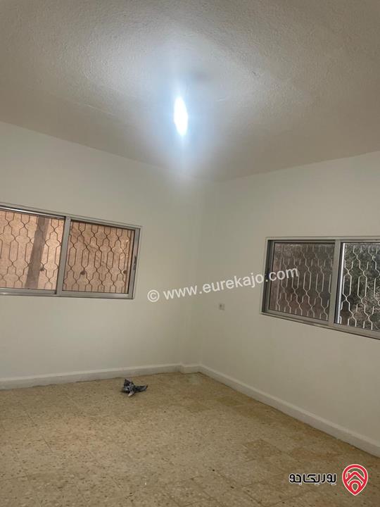 بيت مستقل طابقين على أرض 633م للبيع في الزرقاء - ضاحية الأميرة هيا قرب مسجد خزيمة بن ثابت