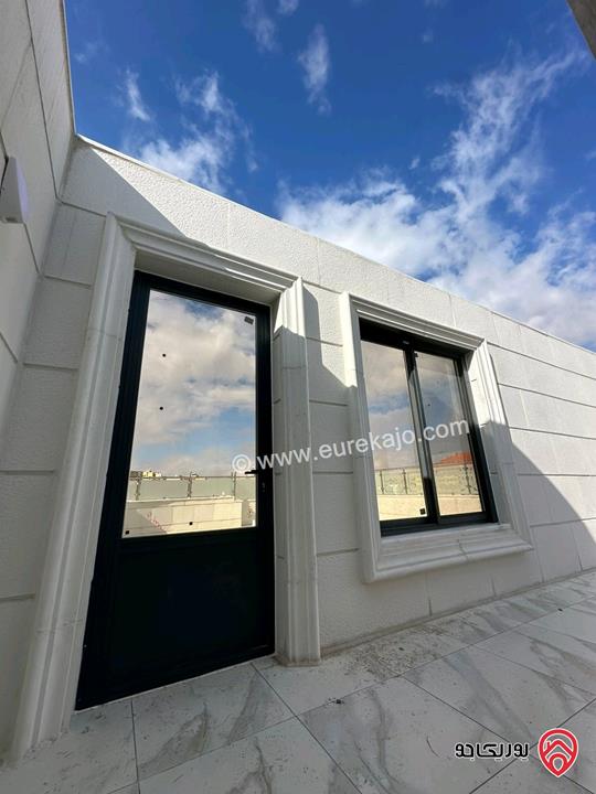 شقة مميزة طابق ثالث مع روف دوبلكس مساحة 198م مع ترس واسع 60م بمدخل مستقل للبيع في عمان - شفا بدران/ ابو نصير، دوار البحرية