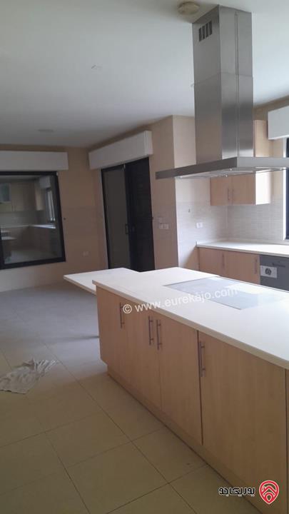 فيلا مساحة 650م على أرض 400م للإيجار في عمان - عبدون 