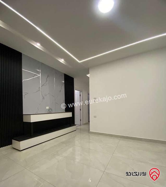 شقة فارغة لم تسكن مساحة 180م داخلي و 100م داخلي للايجار في عمان - طريق المطار