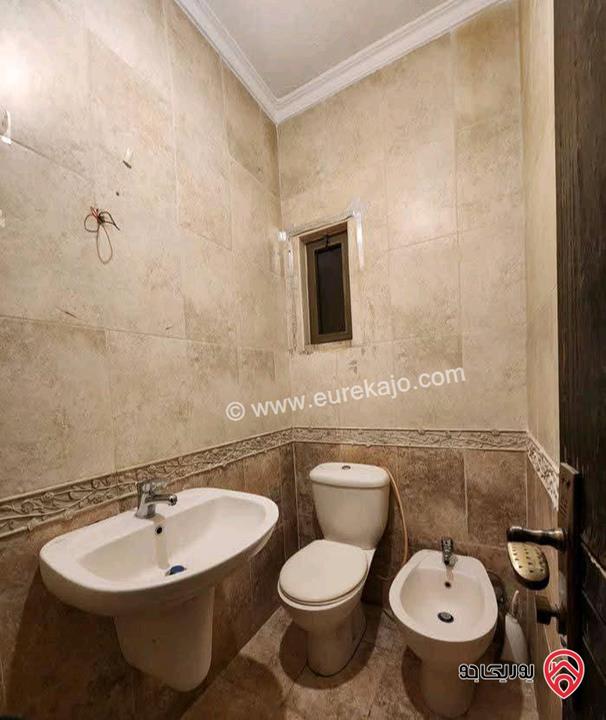 شقة فارغة أرضية مساحة 160م للايجار في عمان - دابوق