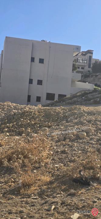 مبنى تجاري مركزي على أرض 330م للبيع في عمان - الجبيهة