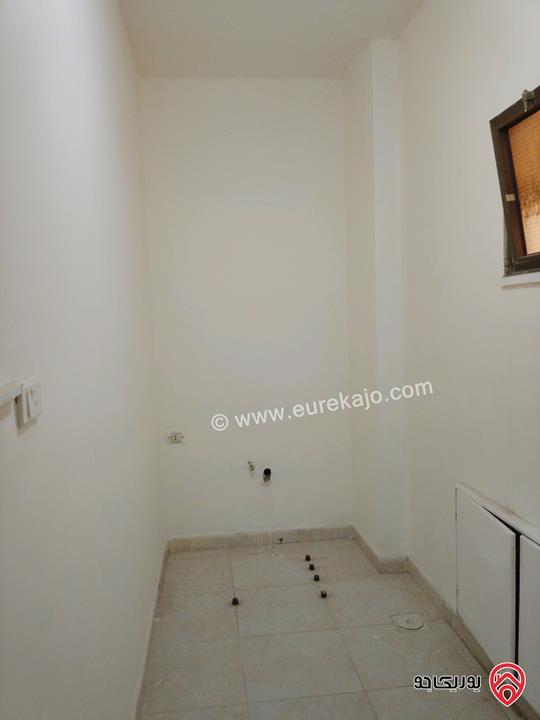 شقة مساحة 194م طابق ثاني للبيع في عمان - الجبيهة