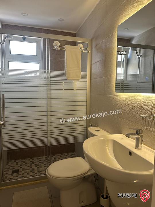 شقة فاخرة مفروشة طابق ثالث مساحة 107م للايجار في عمان - دير غبار