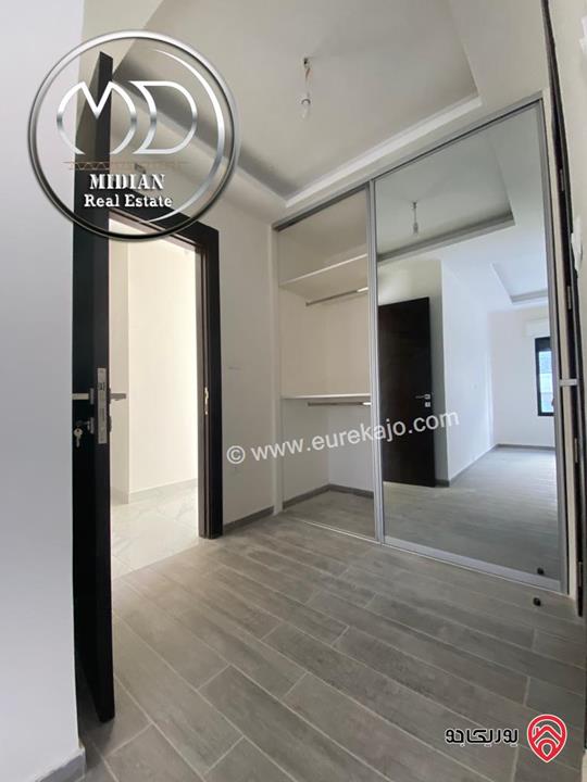 شقة دوبلكس فارغة للايجار طابق أخير مع روف في عمان - دير غبار مساحة 220م مع تراسات تشطيبات و ديكورات عصرية فاخرة