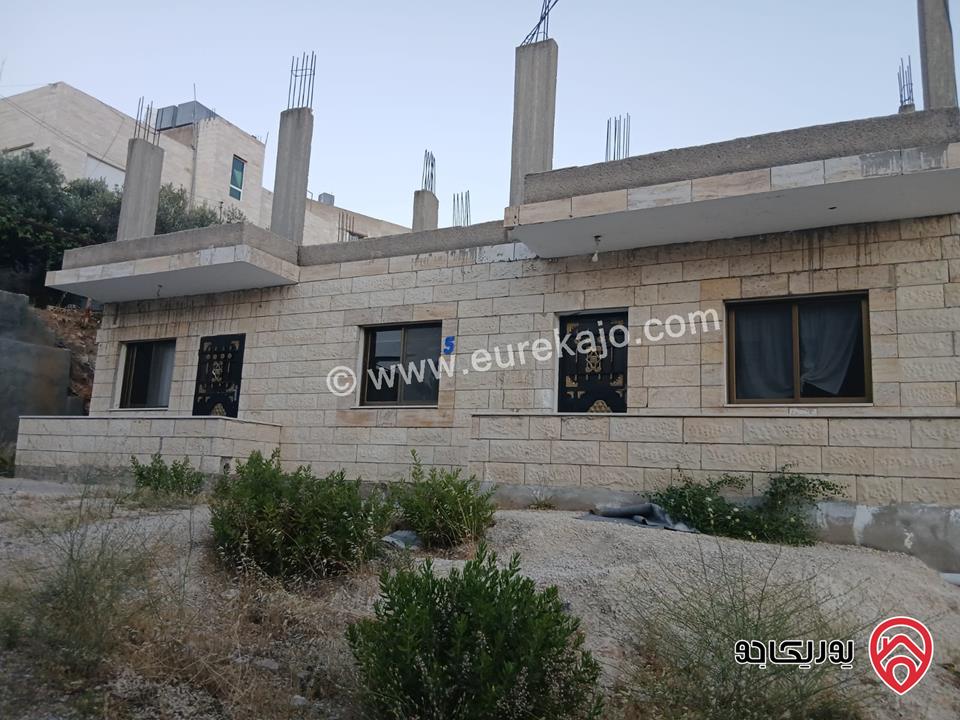 بيت مستقل مساحة 325م على أرض 734م للبيع في عمان - مرج الحمام