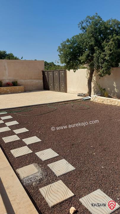 مزرعة مساحة الأرض 1066م والبناء 150م للبيع في عجلون أجمل مناطق عنجرة – حوض أم جلود