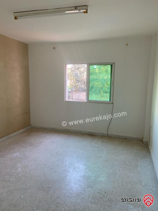 شقة طابق أول مساحة 126م للايجار في اربد شارع القدس