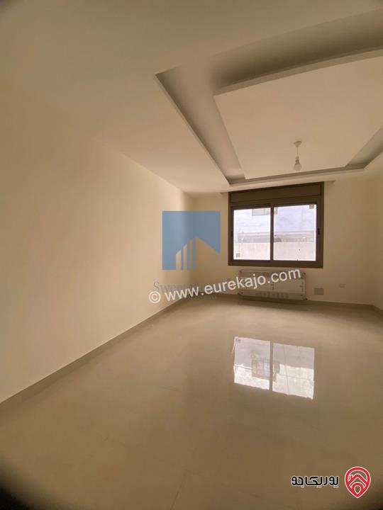 شقة فاخرة للبيع في عمان - أم أذينة قرب أبراج السادس طابق ثالث 162م مع روف دوبلكس 110م لم تسكن