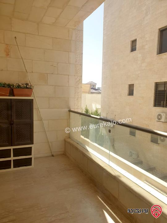 شقة طابق ثاني مساحة 200م للإيجار مفروشة في عمان - أم أذينة