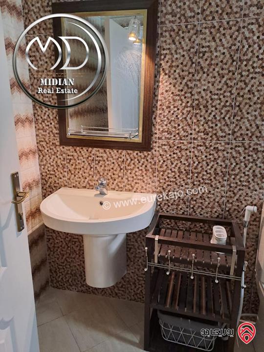 شقة مفروشة للايجار في عمان - الشميساني مساحة 180م طابق ثالث تشطيبات و فرش سوبر ديلوكس اطلالة جميلة