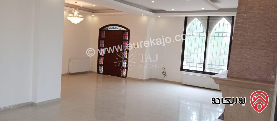 فيلا دوبلكس متلاصقة مساحة 232م على أرض 259م للبيع في عمان - ضاحية الرشيد