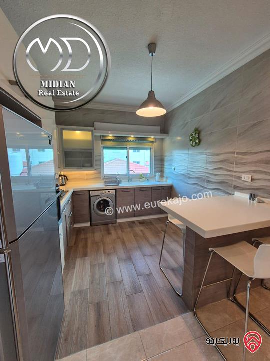 شقة فارغة للايجار في عمان - الجندويل مساحة 130م طابق ثالث تشطيبات ديكورات فاخرة اطلالة جميلة بسعر مميز